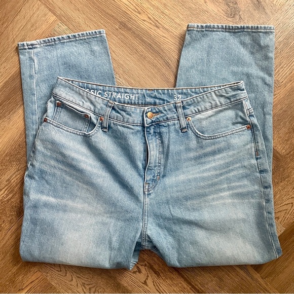 J. Crew Classic Straight Medium Wash Denim Jeans 32 - Picture 1 of 9